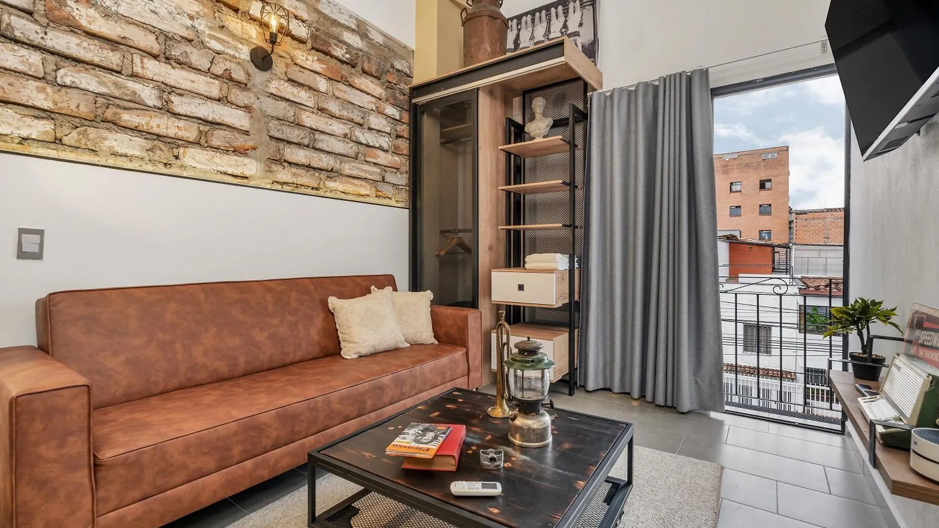 Apartamentos La Joaquina By Housy Host Medellín